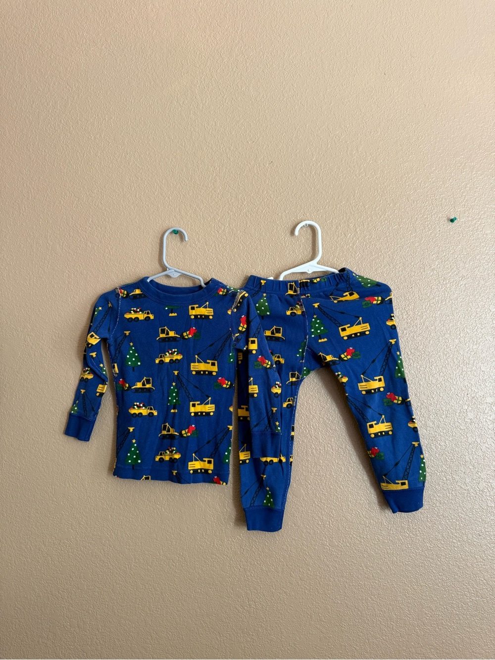 Hanna Andersson Christmas Construction Trucks Pajama Set Long sleeve